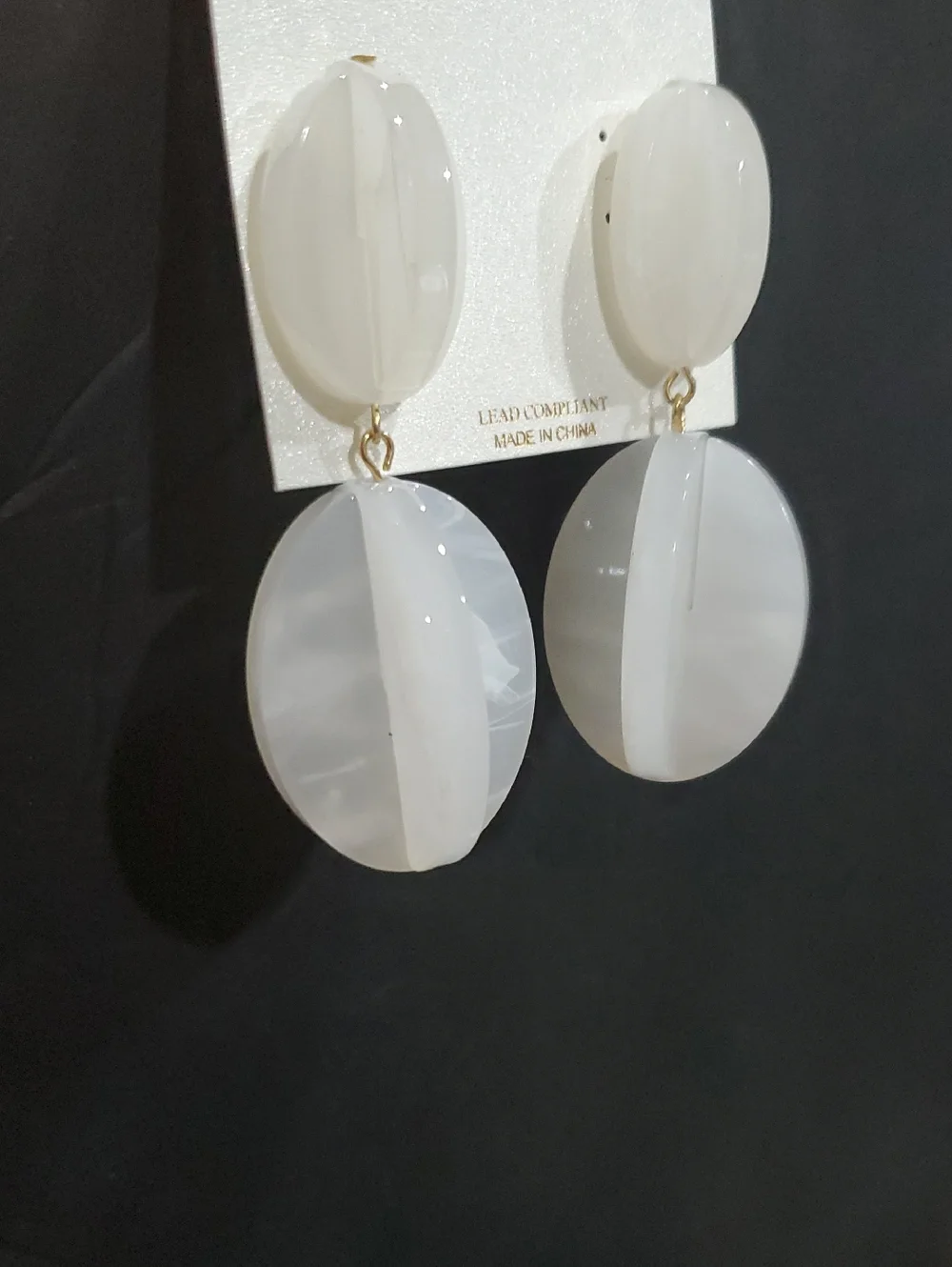 Natasha couture white resin 3d geometric floral bud‎ drop earrings brand new